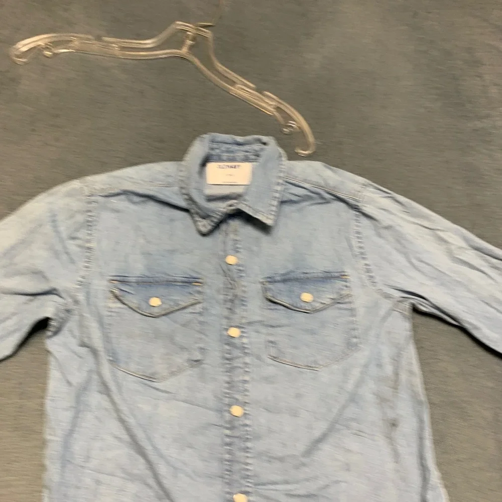 Old Navy Denim Shirt Boys Large 10-12 Blue Light Wash Button Front Chest Pockets